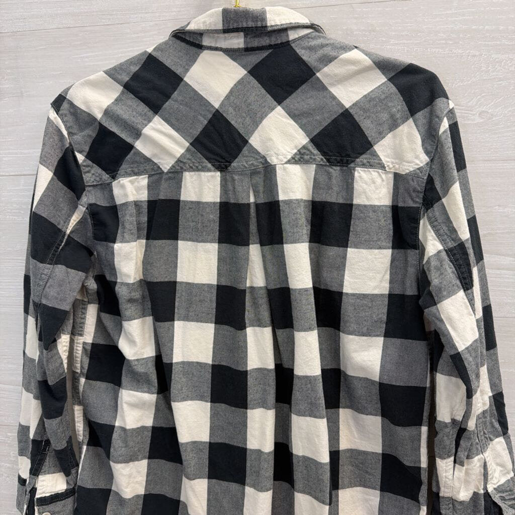 Eddie Bauer Black/ White Gingham Long Sleeve Button Down Top Medium