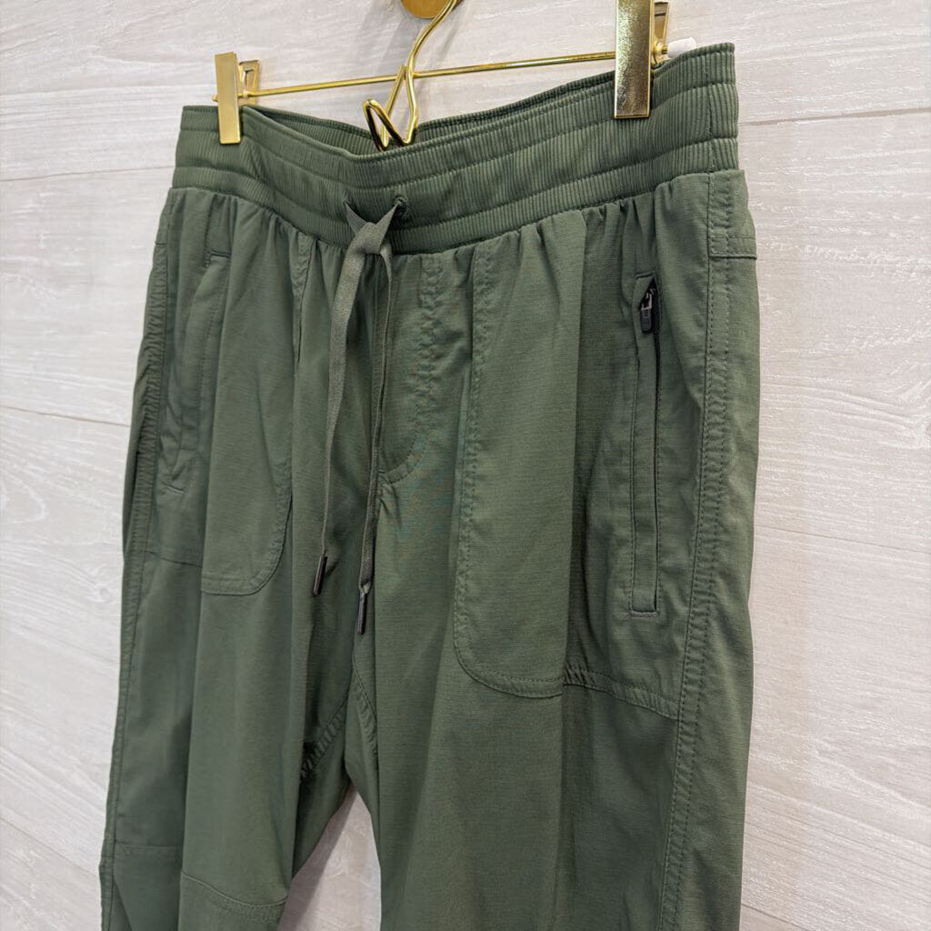 LL Bean Green Pull On Pants Small Petite