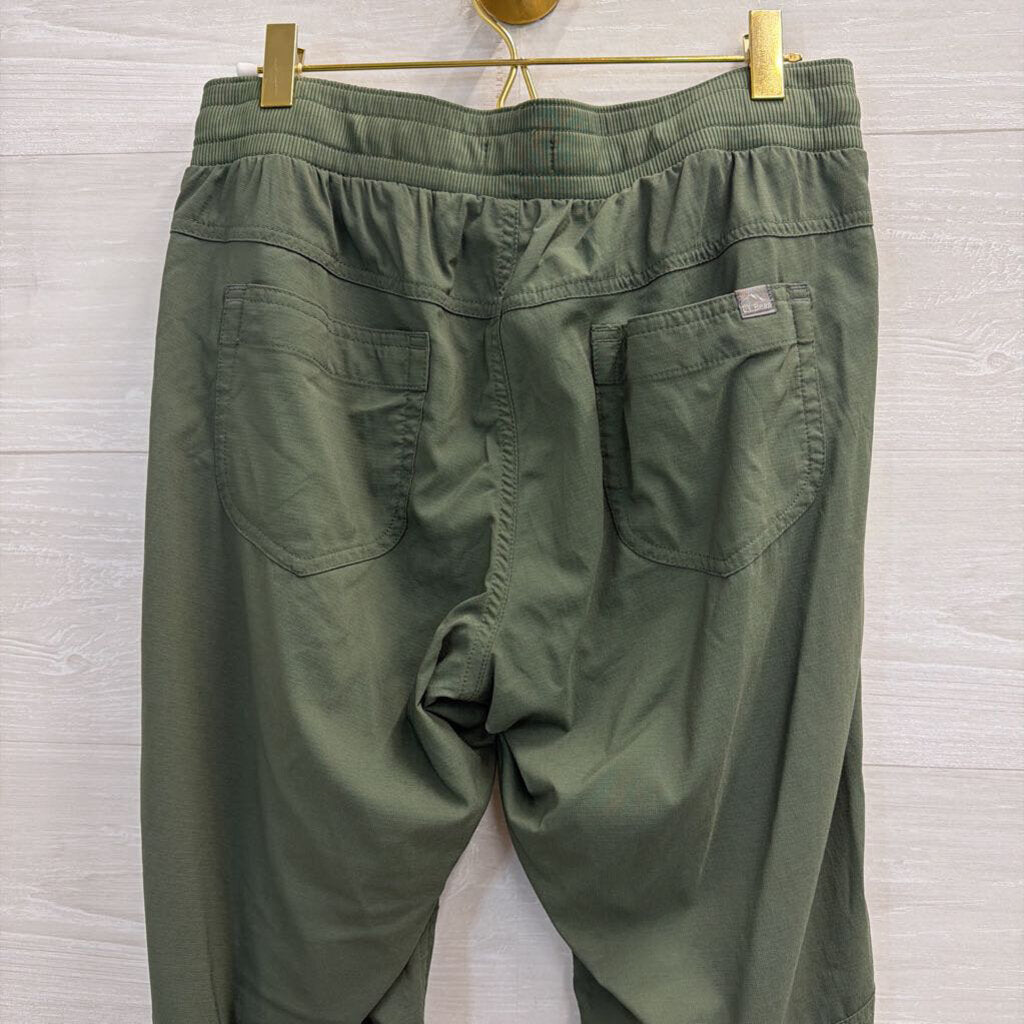 LL Bean Green Pull On Pants Small Petite