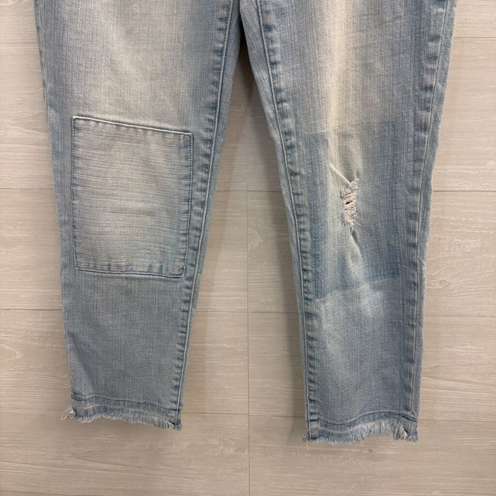 Pilcro Light Wash Hyphen Jeans 26