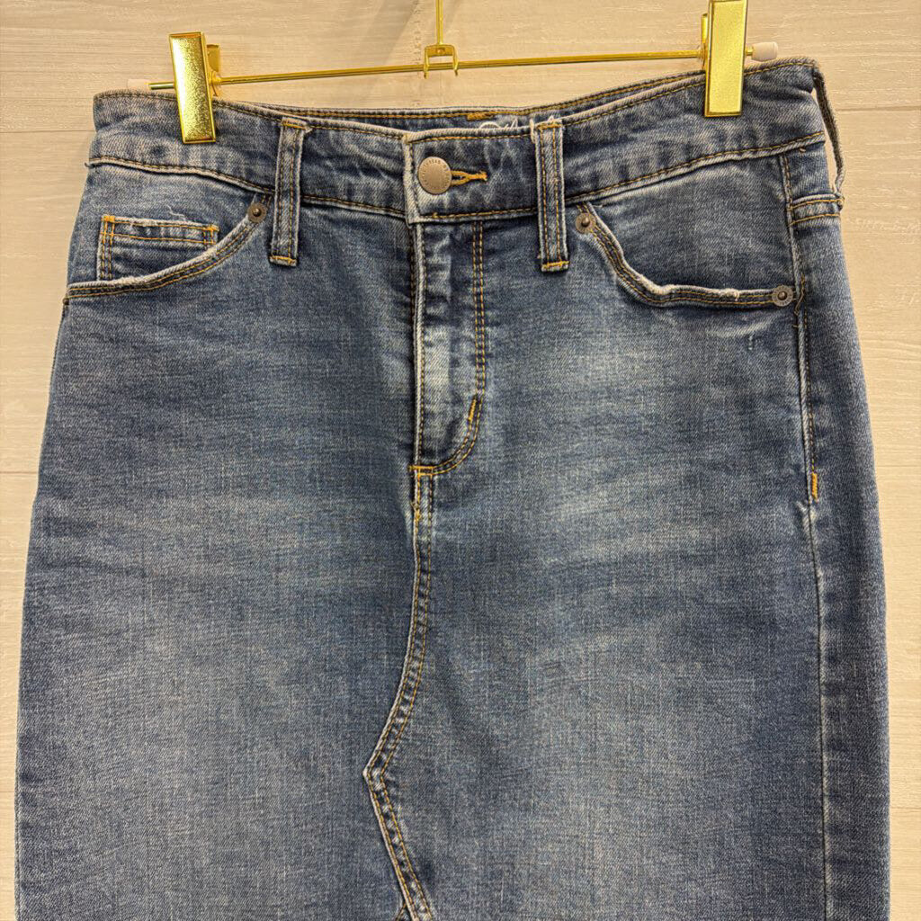 Medium Wash Denim Skirt 27