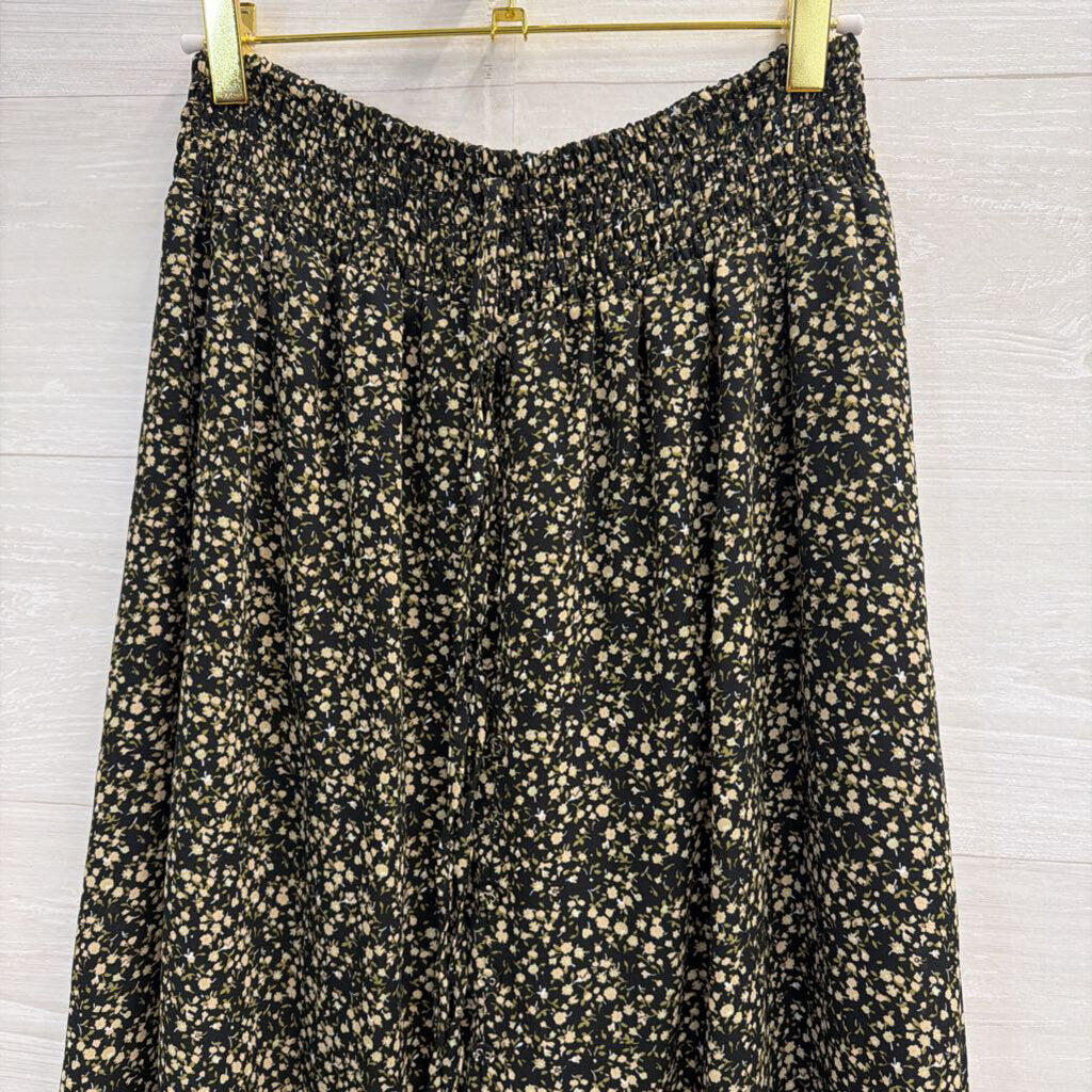 Blu Pepper Black/ Beige Floral Print Maxi Skirt Medium