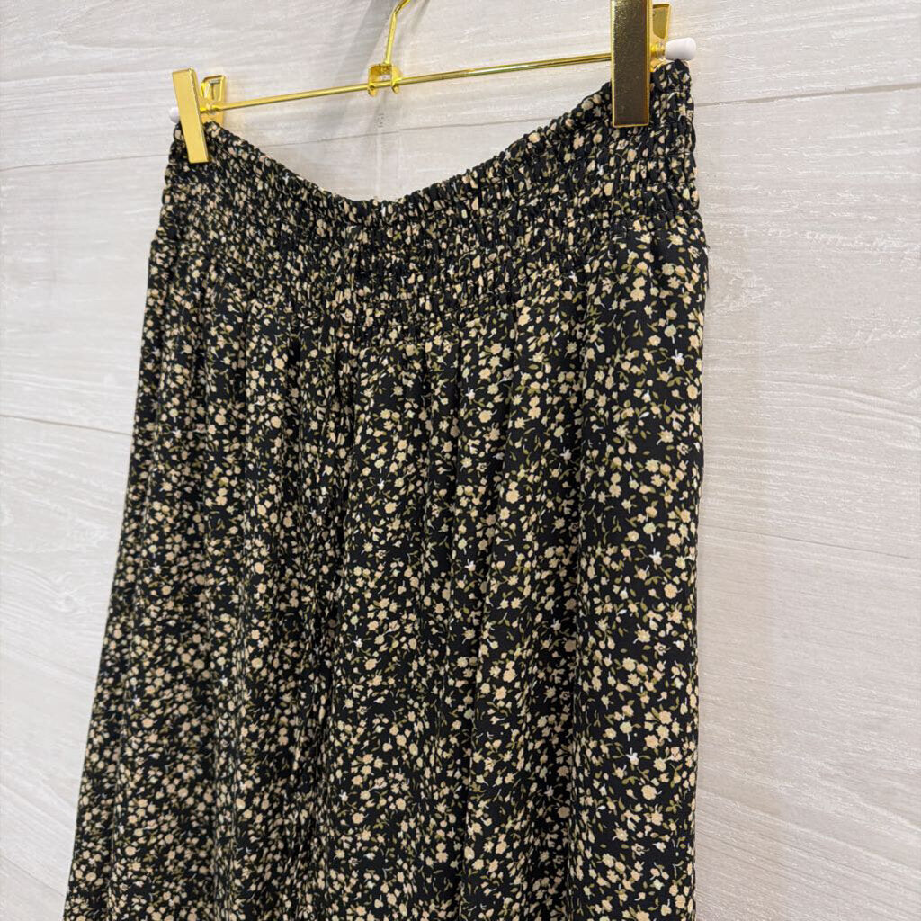 Blu Pepper Black/ Beige Floral Print Maxi Skirt Medium