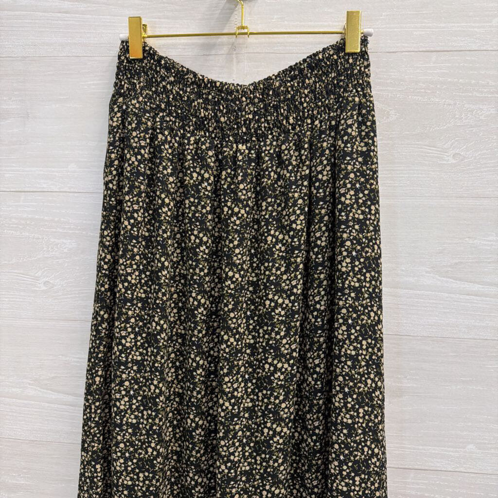 Blu Pepper Black/ Beige Floral Print Maxi Skirt Medium