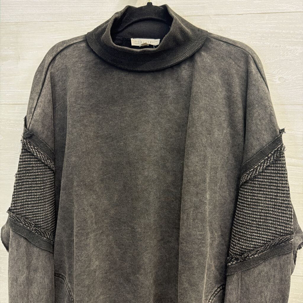 Oli and Hali Faded Black Textured Long Sleeve Top Medium