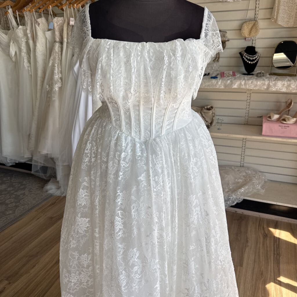 White Lace Off Shoulder Bridal Gown 4XL
