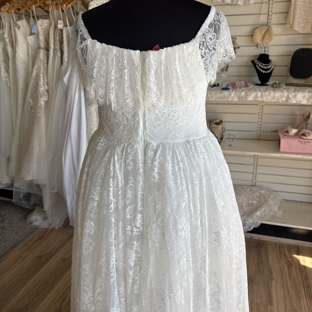 White Lace Off Shoulder Bridal Gown 4XL