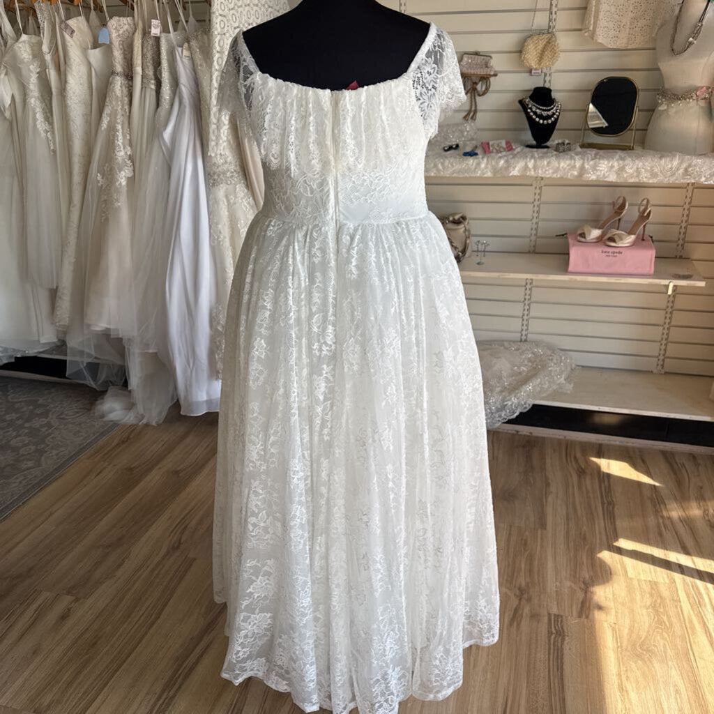White Lace Off Shoulder Bridal Gown 4XL