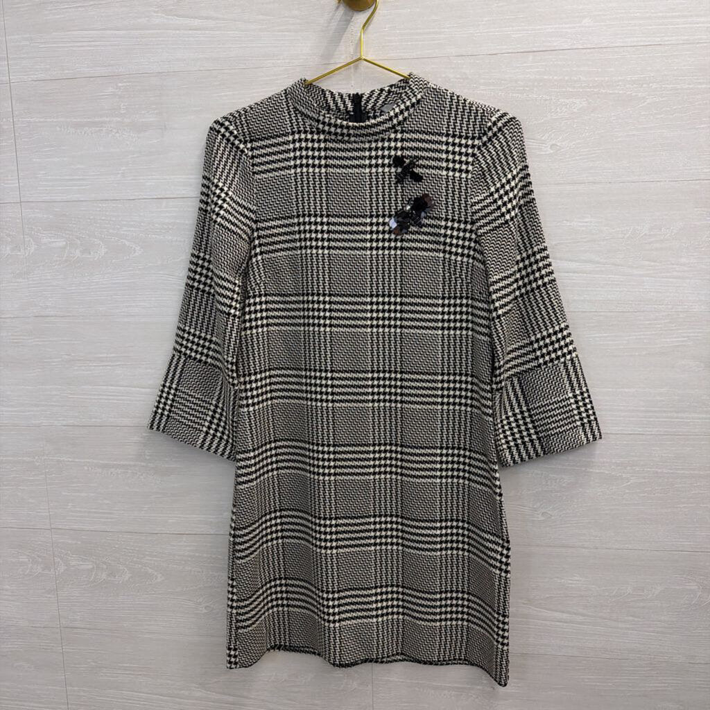 Black/ White Houndstooth Long Sleeve Dress 2