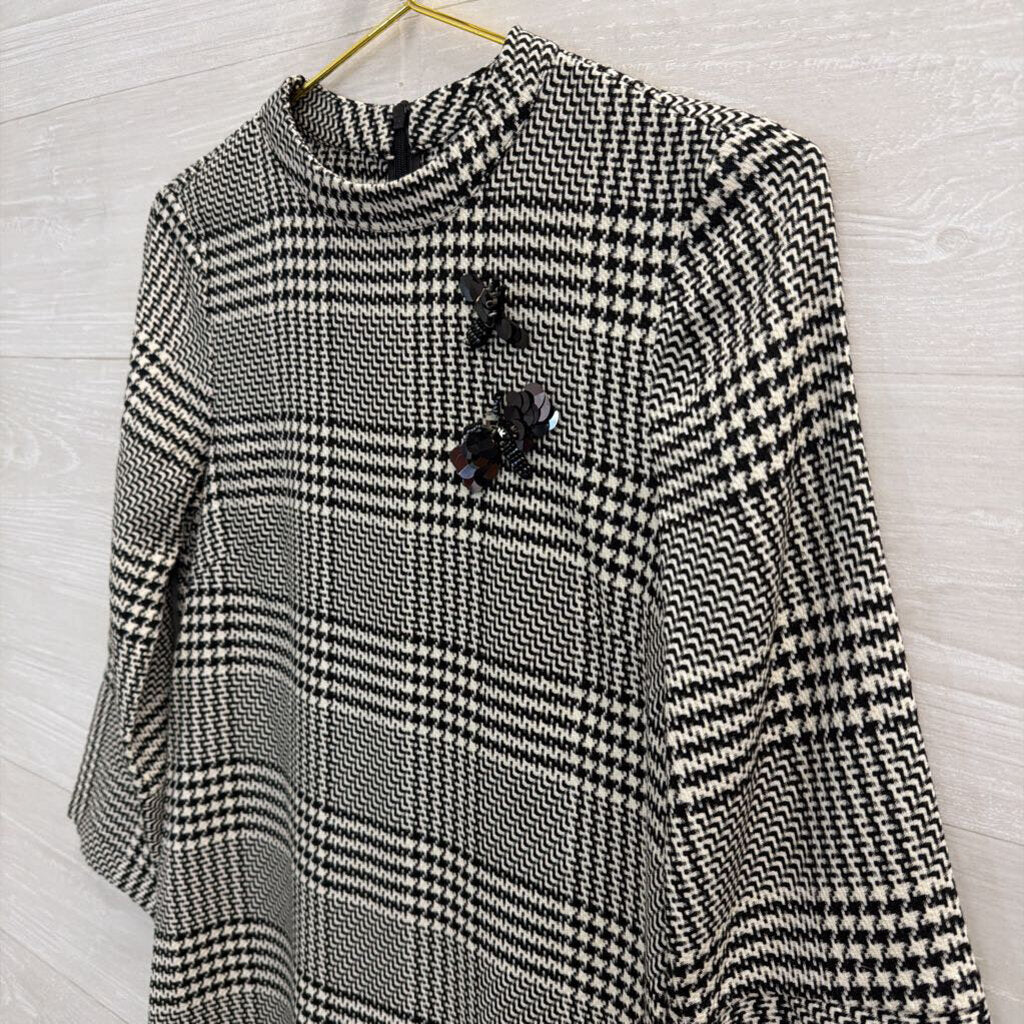 Black/ White Houndstooth Long Sleeve Dress 2