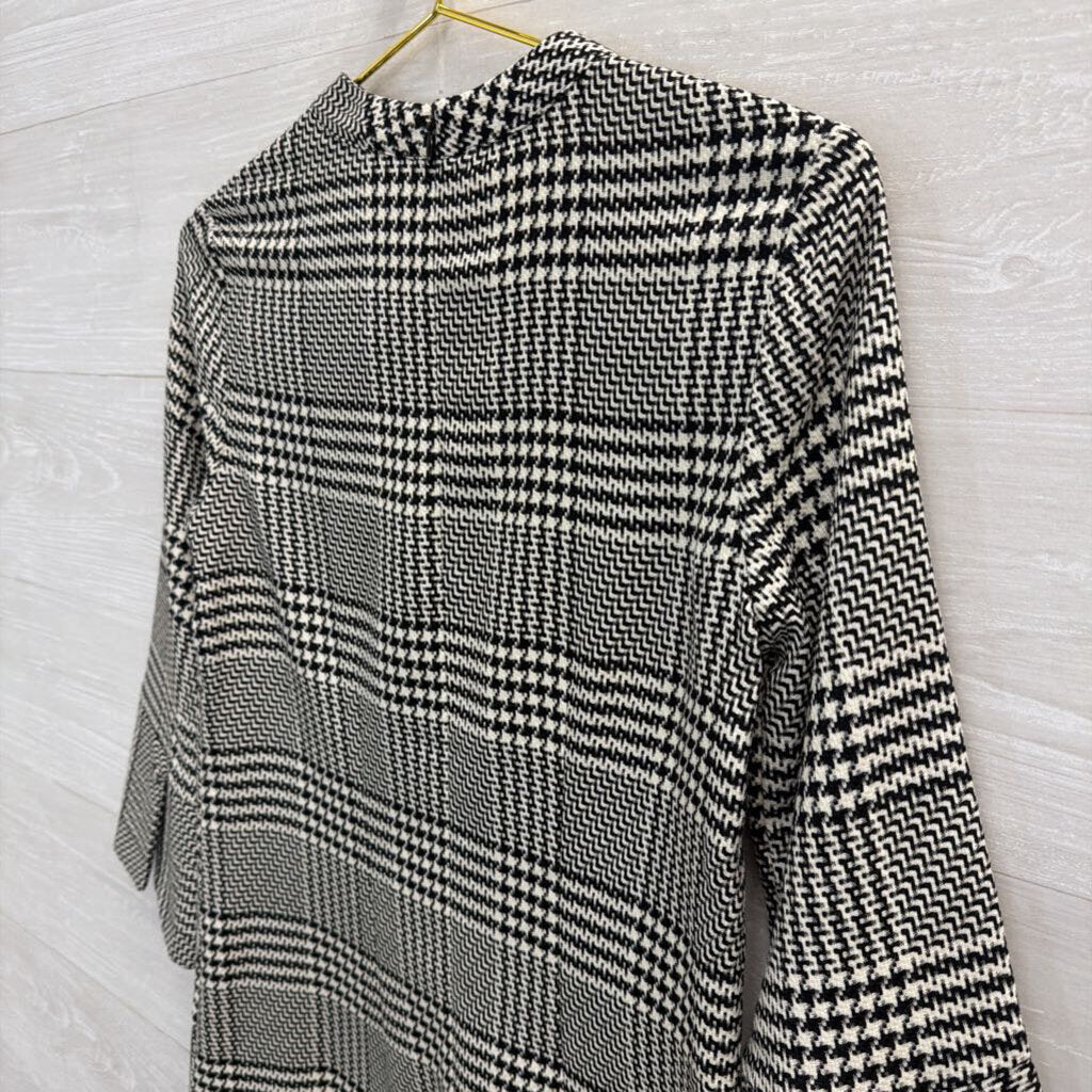 Black/ White Houndstooth Long Sleeve Dress 2