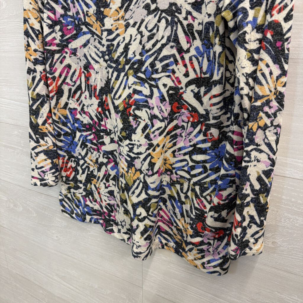 Nic and Zoe White/ Multi Print Long Sleeve Top Small