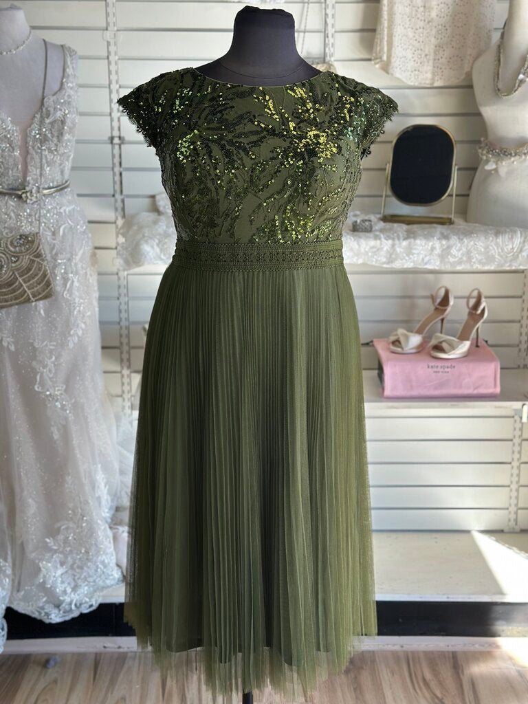 Ever Pretty Green Sequin and Tulle Dress 20
