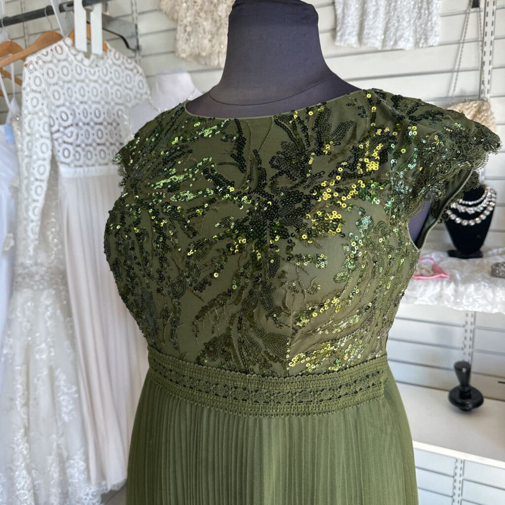 Ever Pretty Green Sequin and Tulle Dress 20