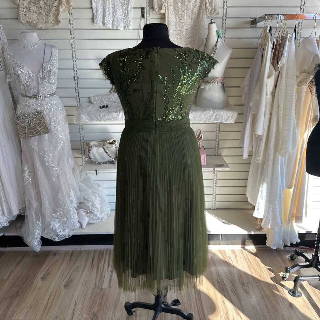 Ever Pretty Green Sequin and Tulle Dress 20