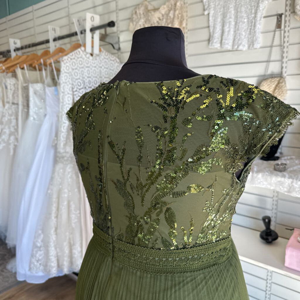 Ever Pretty Green Sequin and Tulle Dress 20