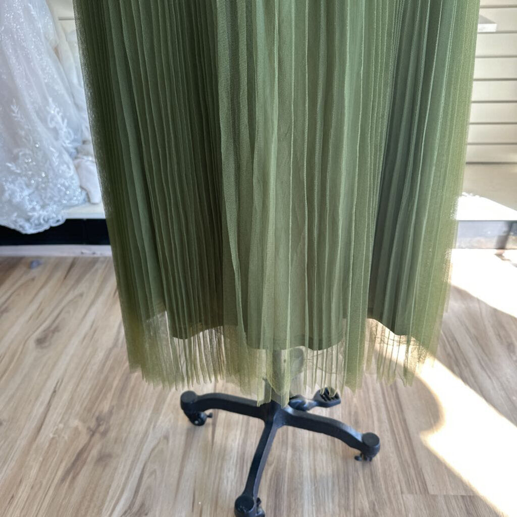 Ever Pretty Green Sequin and Tulle Dress 20