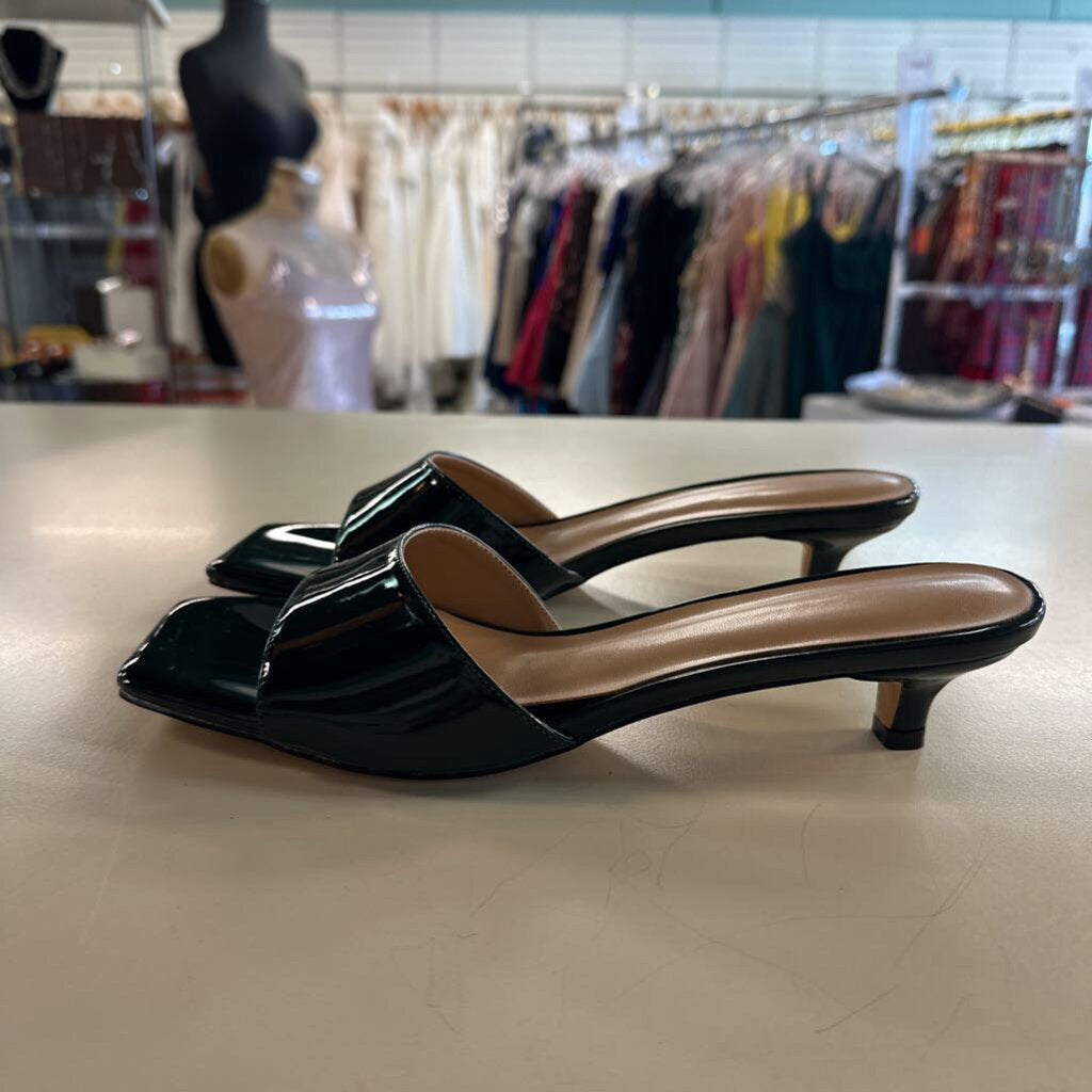 Green Patent Leather Open Toe Kitten Heels 9.5