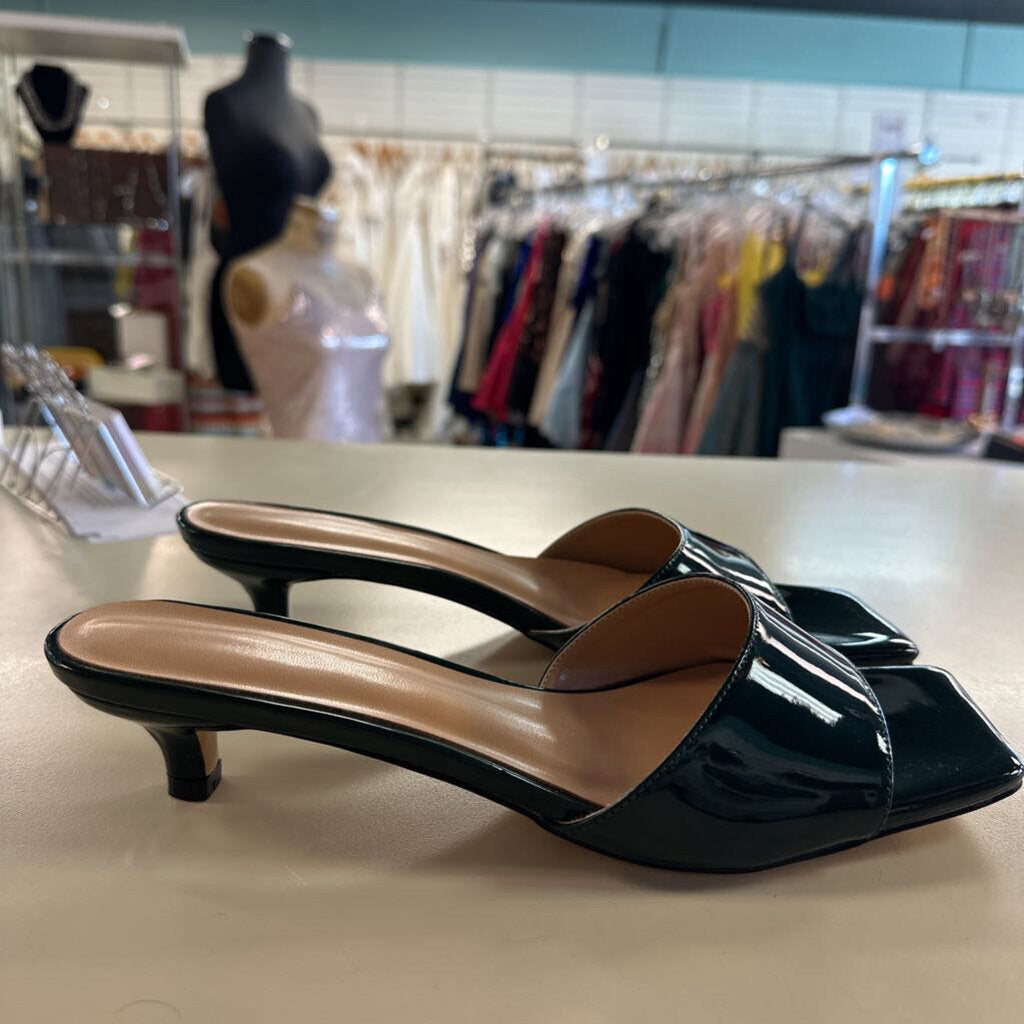 Green Patent Leather Open Toe Kitten Heels 9.5