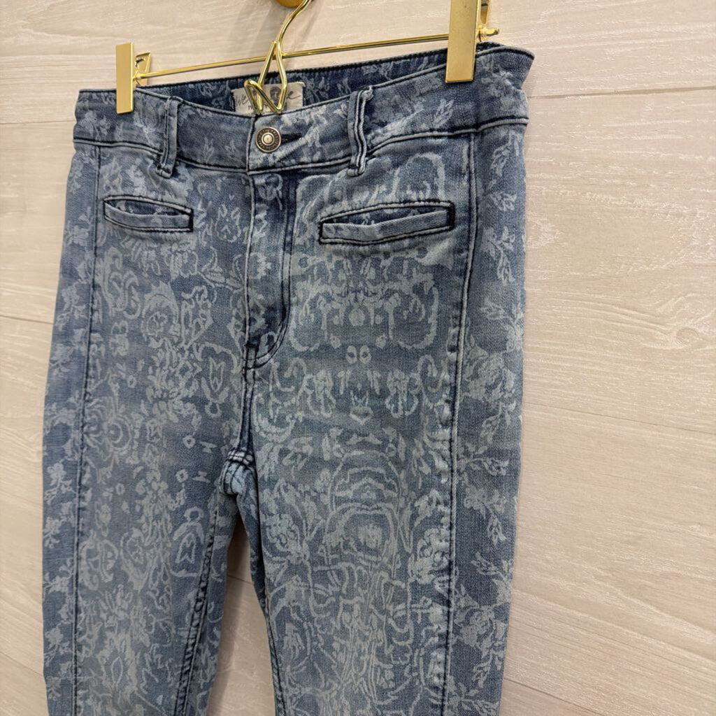 We The Free Blue Print Just Float On Flare Jeans 28