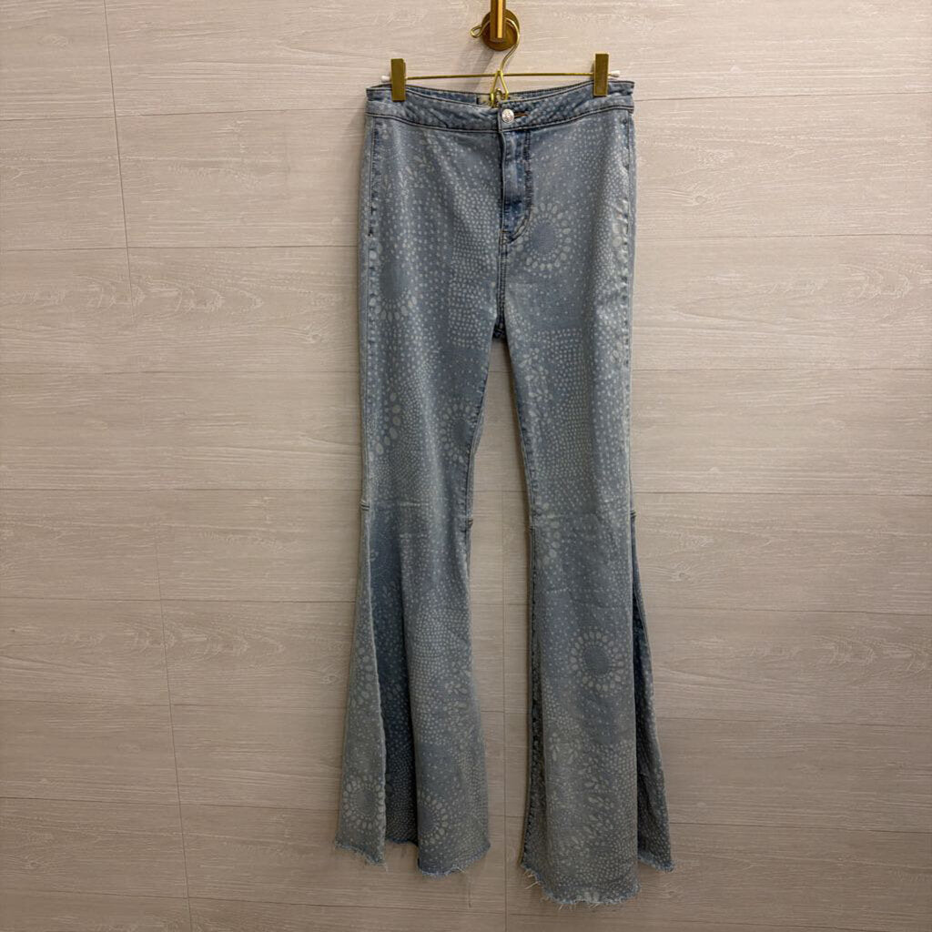 We The Free Blue Print Just Float On Flare Jeans 27