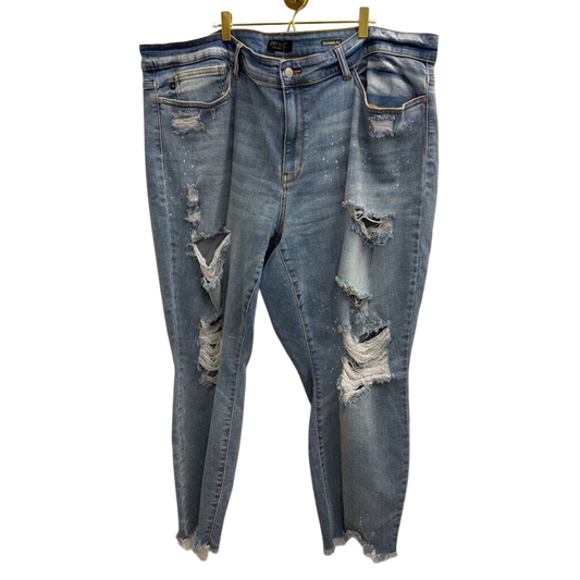 Judy Blue Light Wash Distressed Boyfriend Fit Jeans 24W