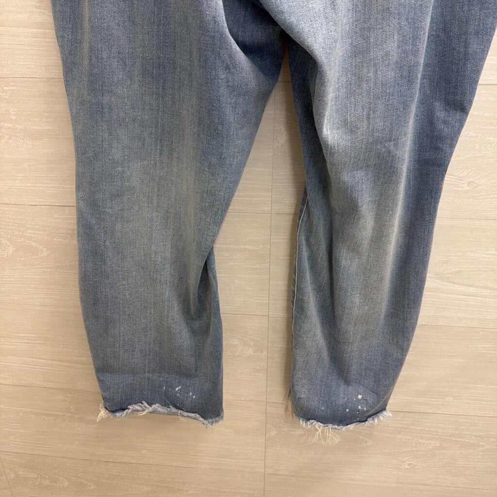 Judy Blue Light Wash Distressed Boyfriend Fit Jeans 24W