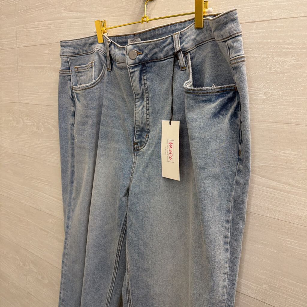 MoCo Light Wash Wide Leg Jeans 22W