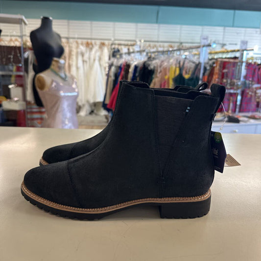 Toms Water Resistant Black Leather Cleo Boots 8