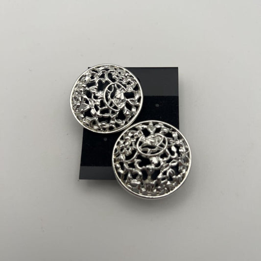 Silver Swirl Circle Clip On Earrings
