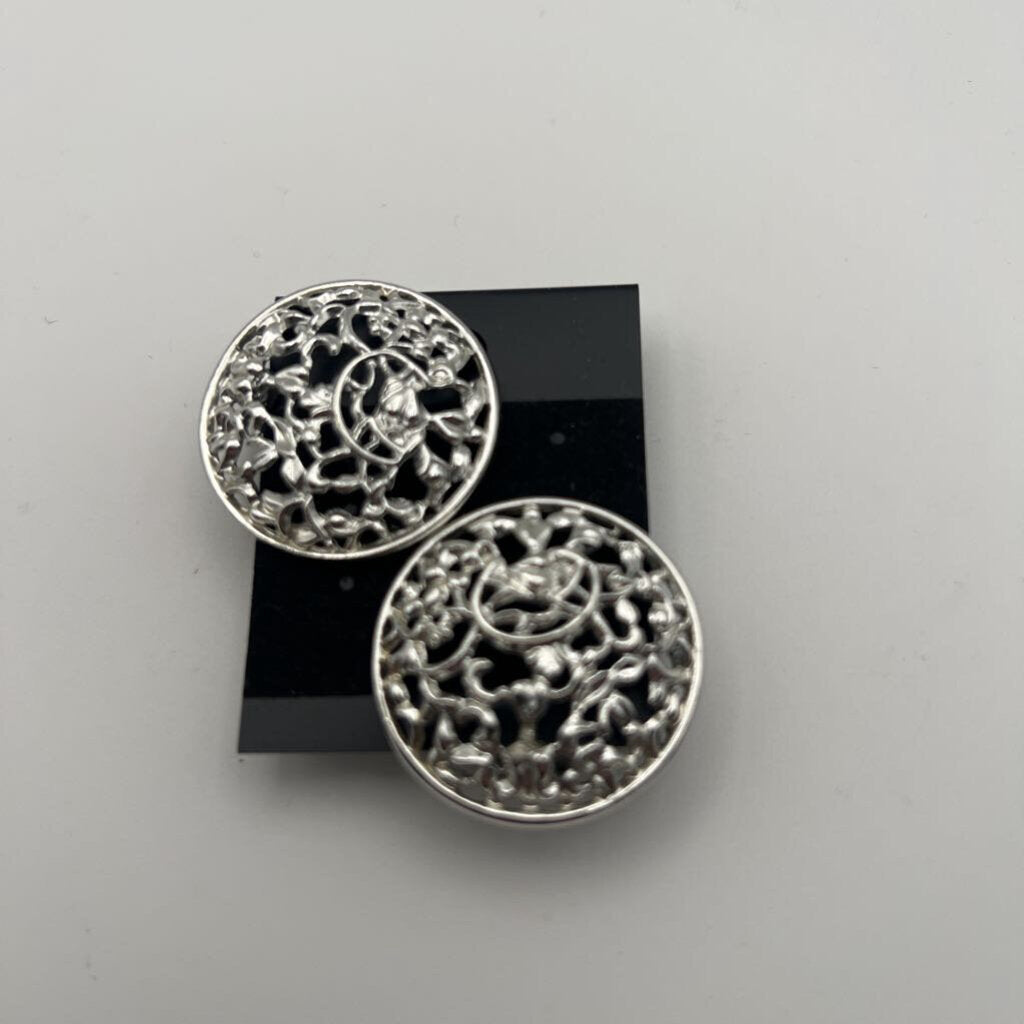 Silver Swirl Circle Clip On Earrings