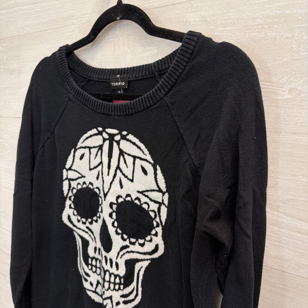 Torrid Black/ White Skeleton Face Sweater 00