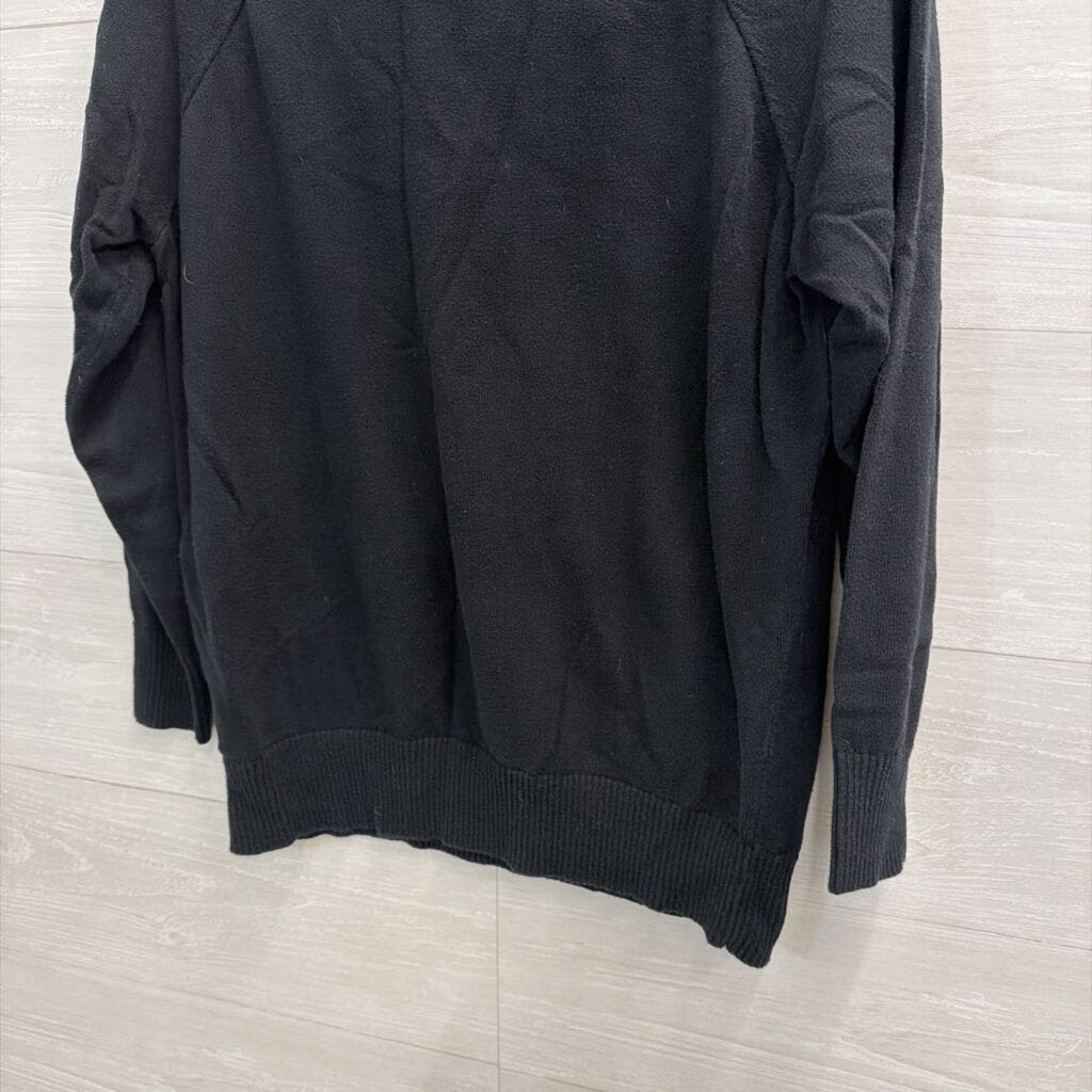 Torrid Black/ White Skeleton Face Sweater 00