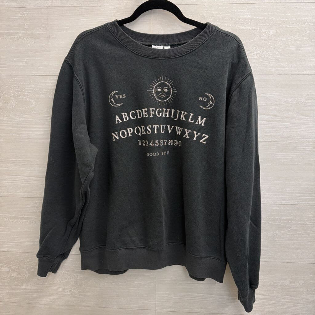 Quija Black/ White Graphic Long Sleeve Pullover XXL