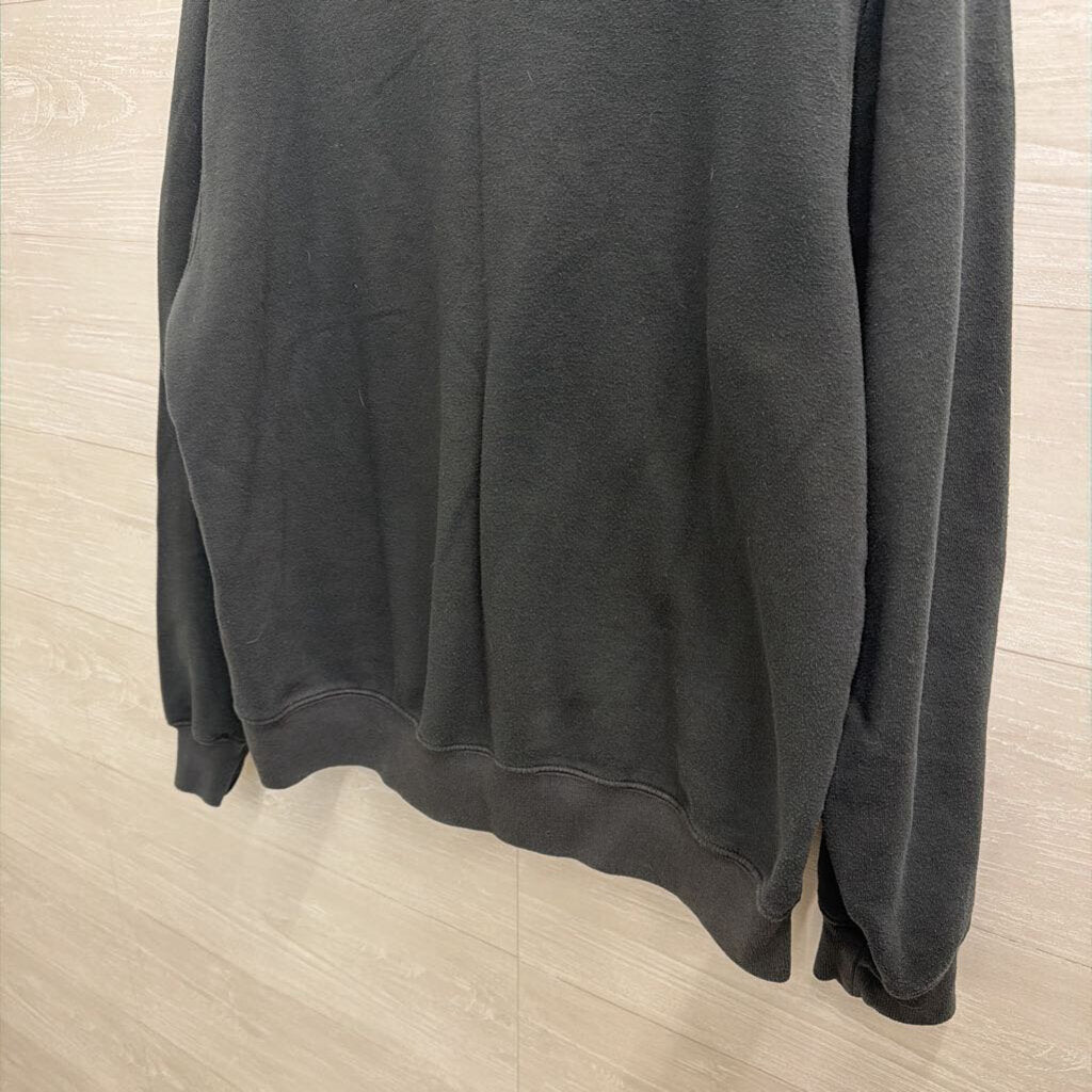 Quija Black/ White Graphic Long Sleeve Pullover XXL