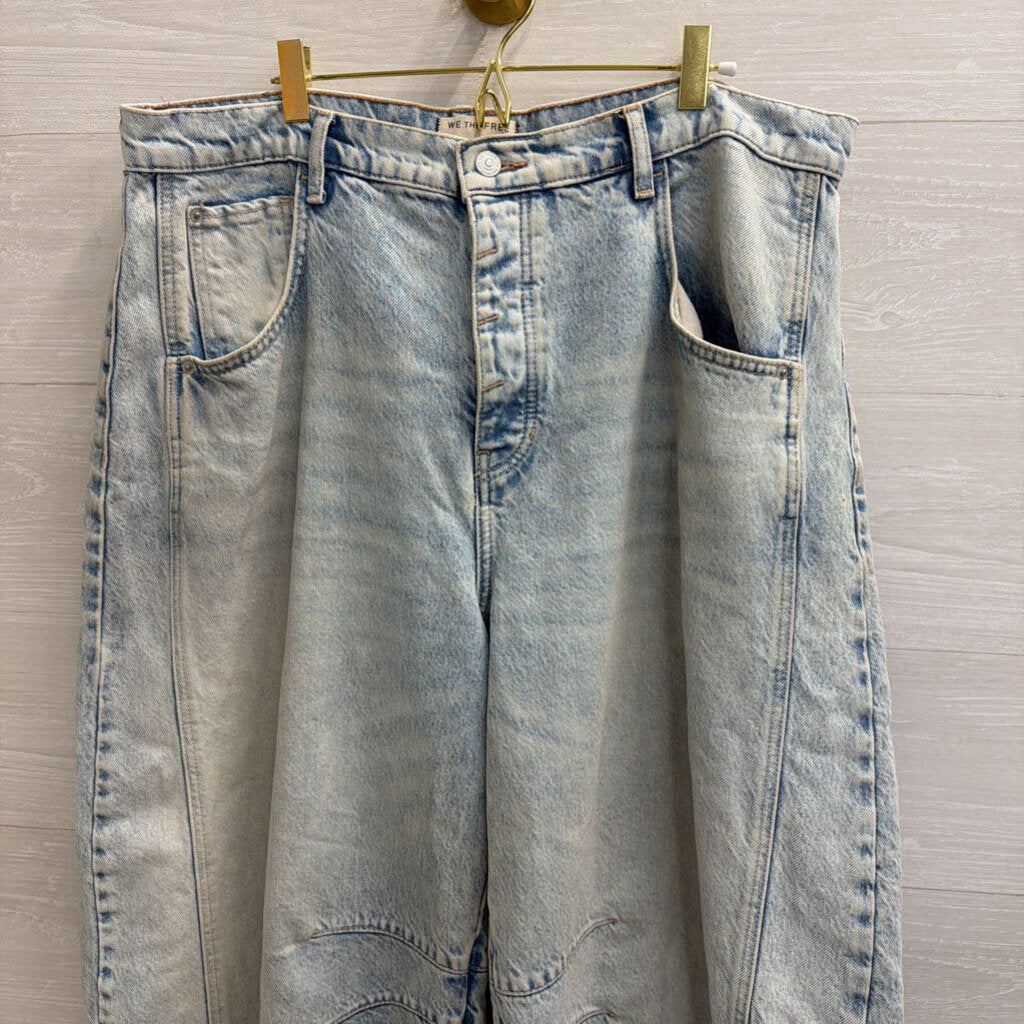 We The Free Light Wash Barrel Jeans 33