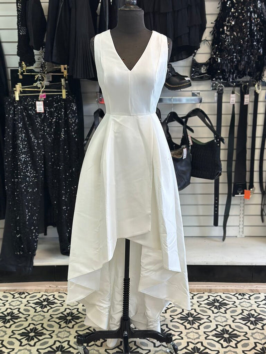 Calvin Klein Ivory V Neck High Low Bridal Gown With Wrap 6