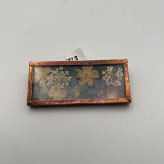 Dried Floral Resin Pin
