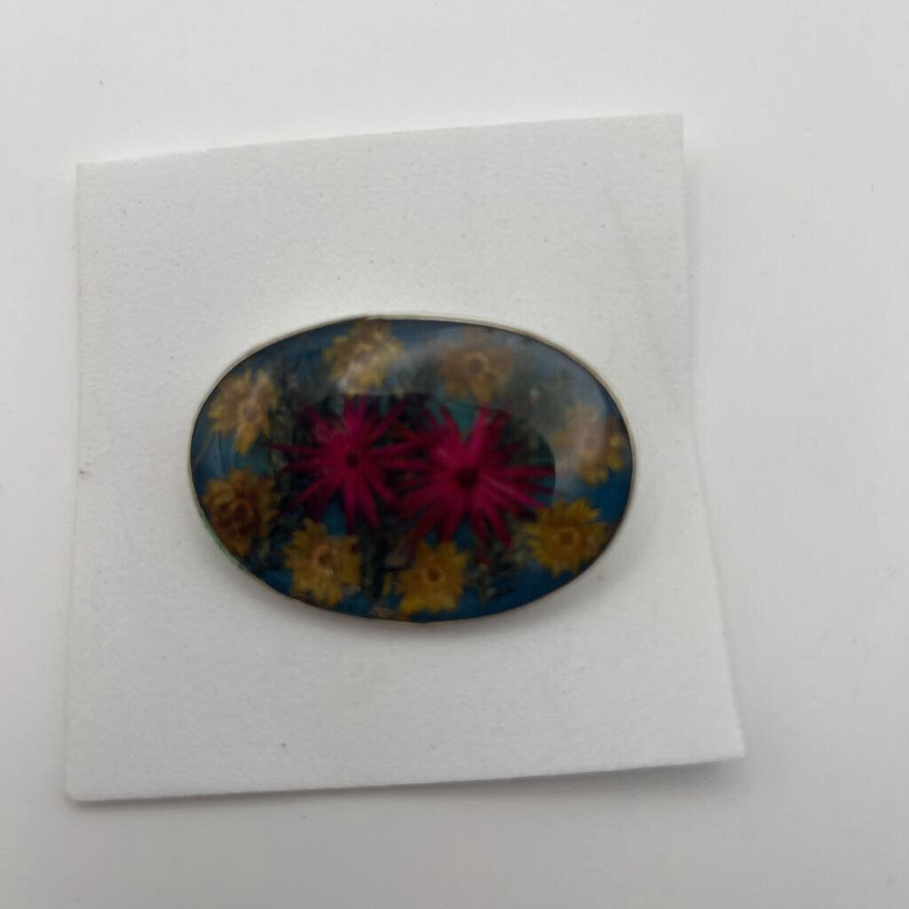 Dried Floral Resin Pin