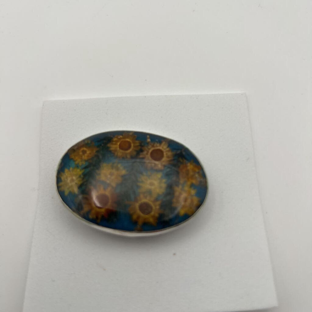 Dried Floral Resin Pin