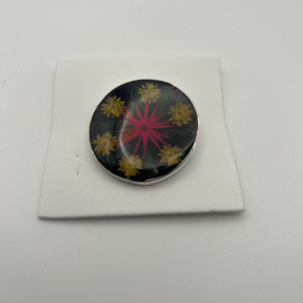 Dried Floral Resin Pin