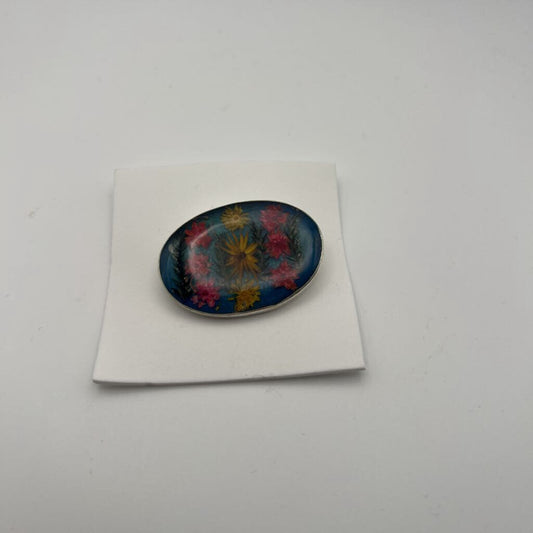 Dried Floral Resin Pin