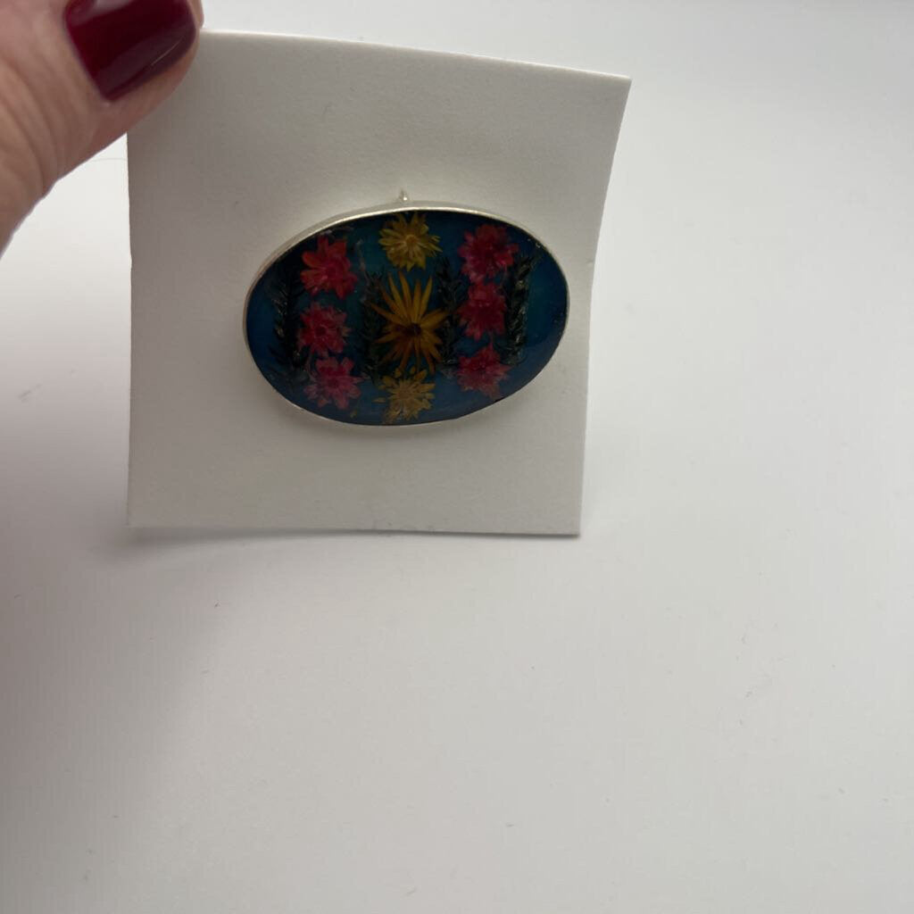 Dried Floral Resin Pin
