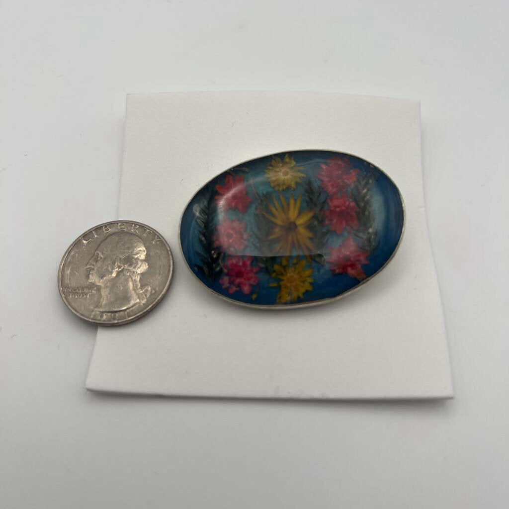 Dried Floral Resin Pin
