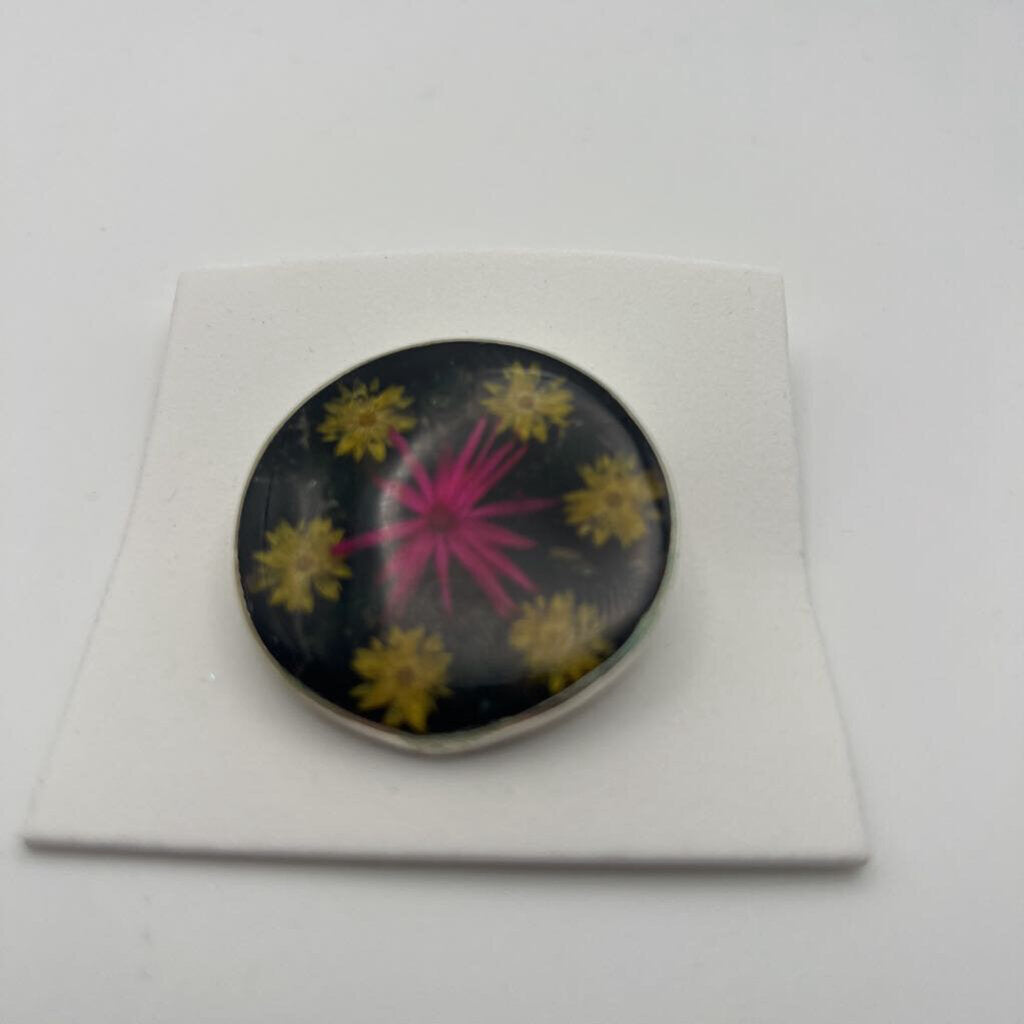 Dried Floral Resin Pin