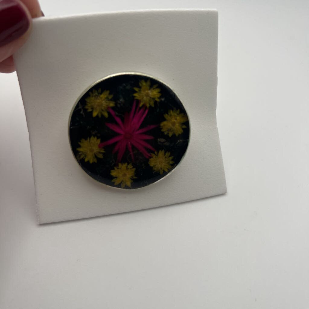 Dried Floral Resin Pin