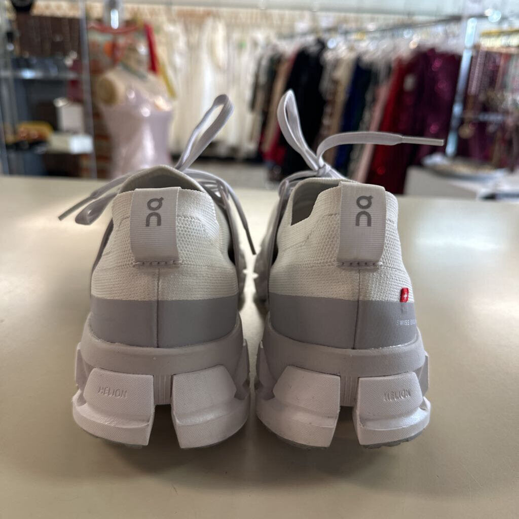 On Cloud White/ Grey Cloudswift 3 Sneakers 7.5