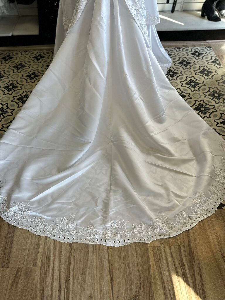 Vintage Ivory Satin and Pearl Off Shoulder Bridal Gown 2