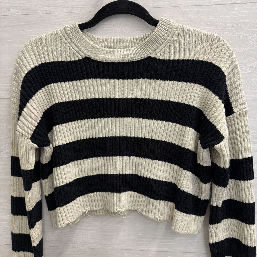 Sage and Stone Black/ Beige Striped Knit Cropped Sweater Small