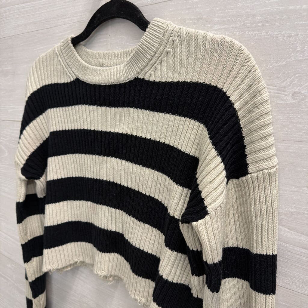 Sage and Stone Black/ Beige Striped Knit Cropped Sweater Small